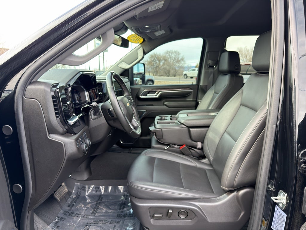 2025 Chevrolet Silverado 3500 HD LTZ