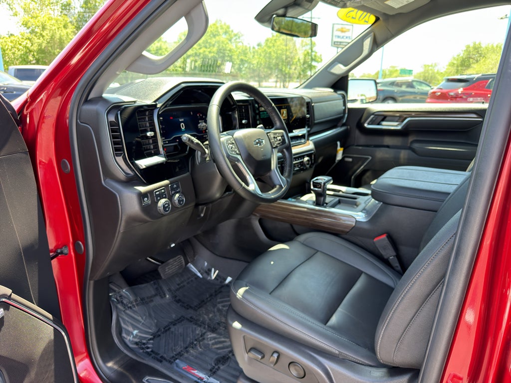 2025 Chevrolet Silverado 1500 RST