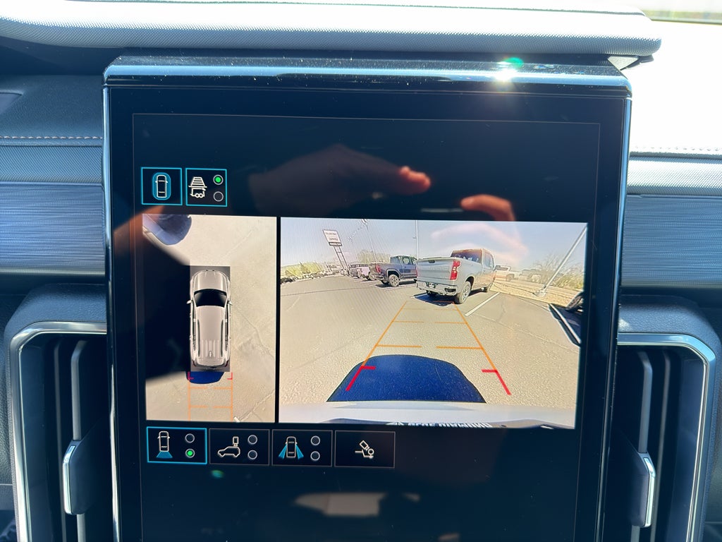 2024 GMC Acadia AT4