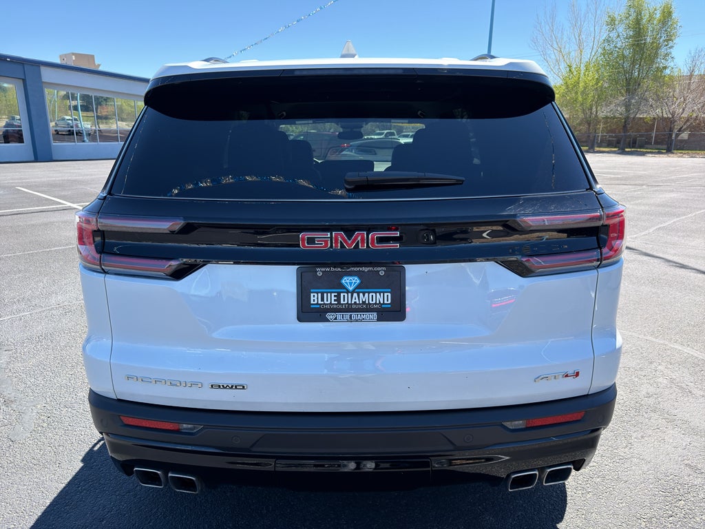 2024 GMC Acadia AT4