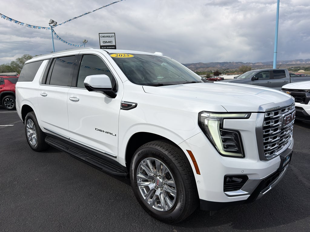 2025 GMC Yukon Denali AWD's photo