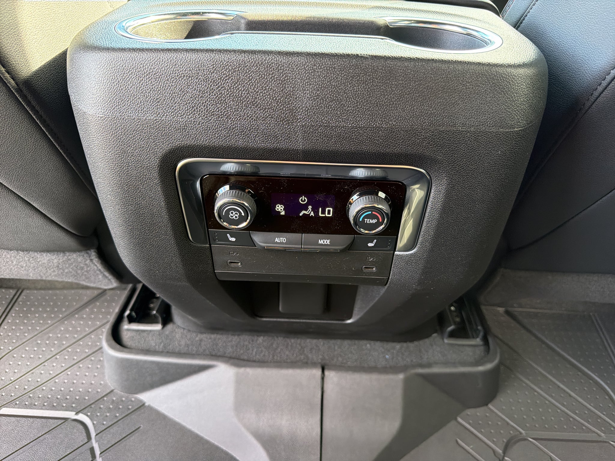 2027 Chevrolet Tahoe RST