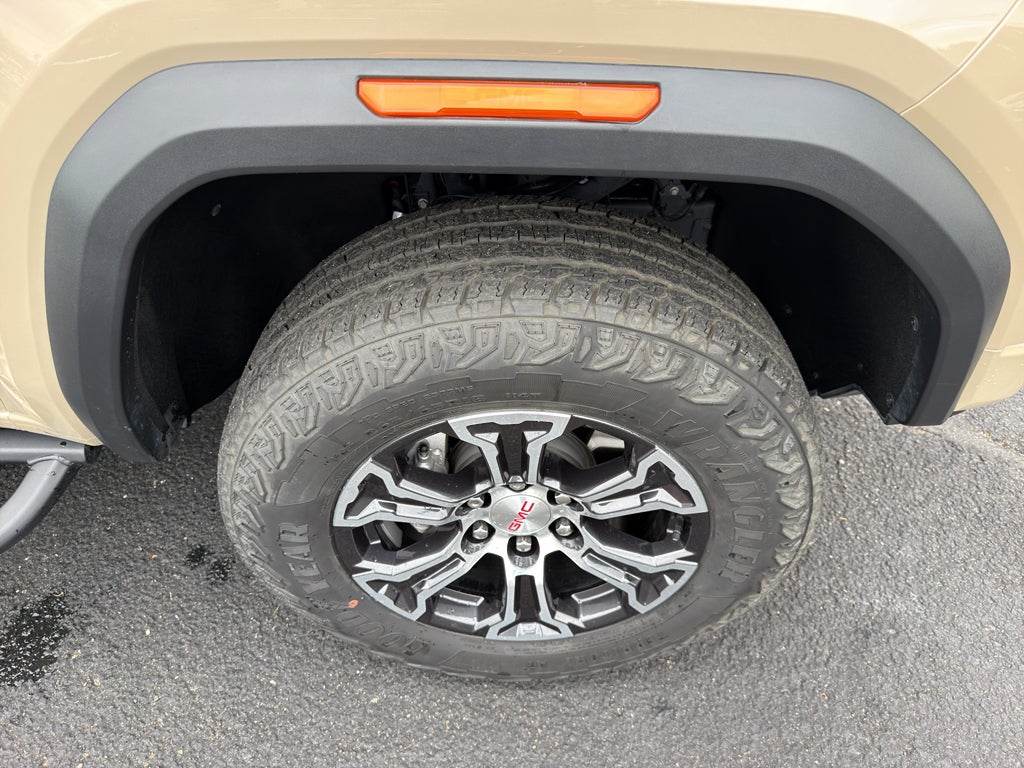 2024 GMC Canyon AT4