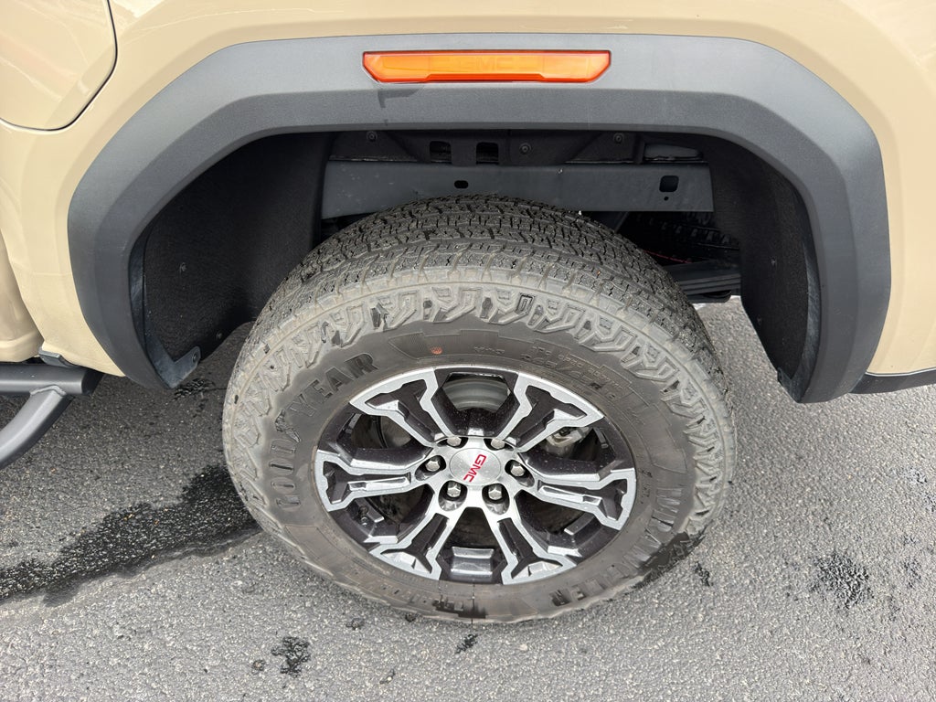 2024 GMC Canyon AT4