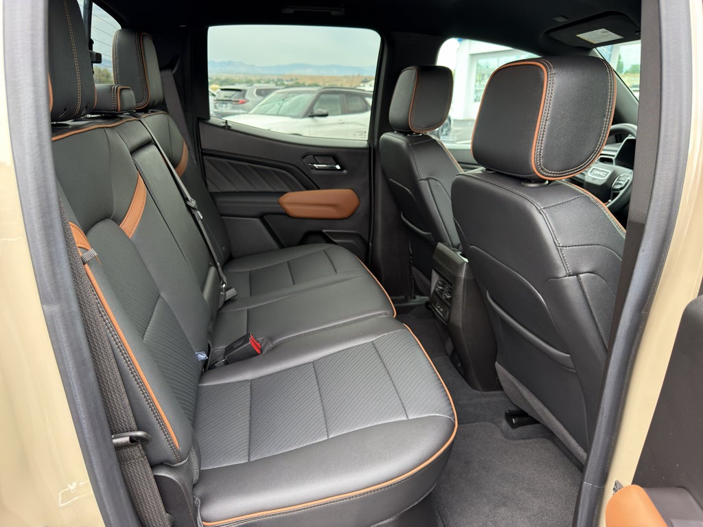 2024 GMC Canyon AT4