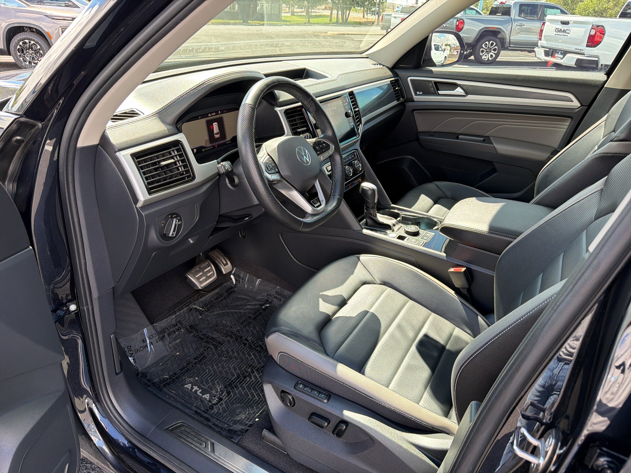 2023 Volkswagen Atlas 3.6L V6 SEL Premium R-Line