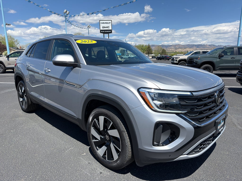 2025 Volkswagen Atlas Cross Sport 2.0T SE w/Tech 4MOTION's photo