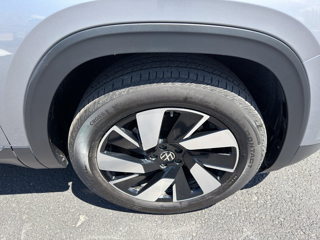 2025 Volkswagen Atlas Cross Sport SE w/Tech - Photo 10