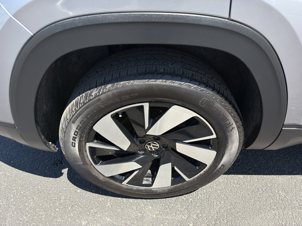 2025 Volkswagen Atlas Cross Sport SE w/Tech - Photo 11