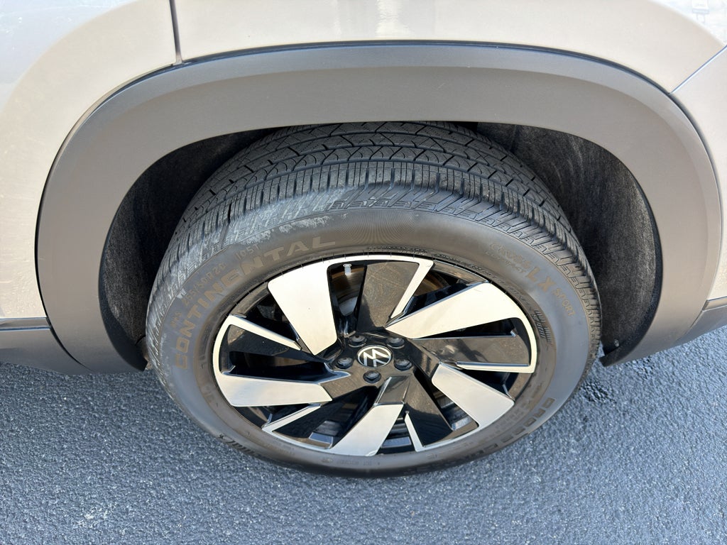 2025 Volkswagen Atlas Cross Sport SE w/Tech - Photo 12