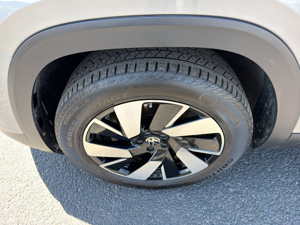 2025 Volkswagen Atlas Cross Sport SE w/Tech - Photo 13
