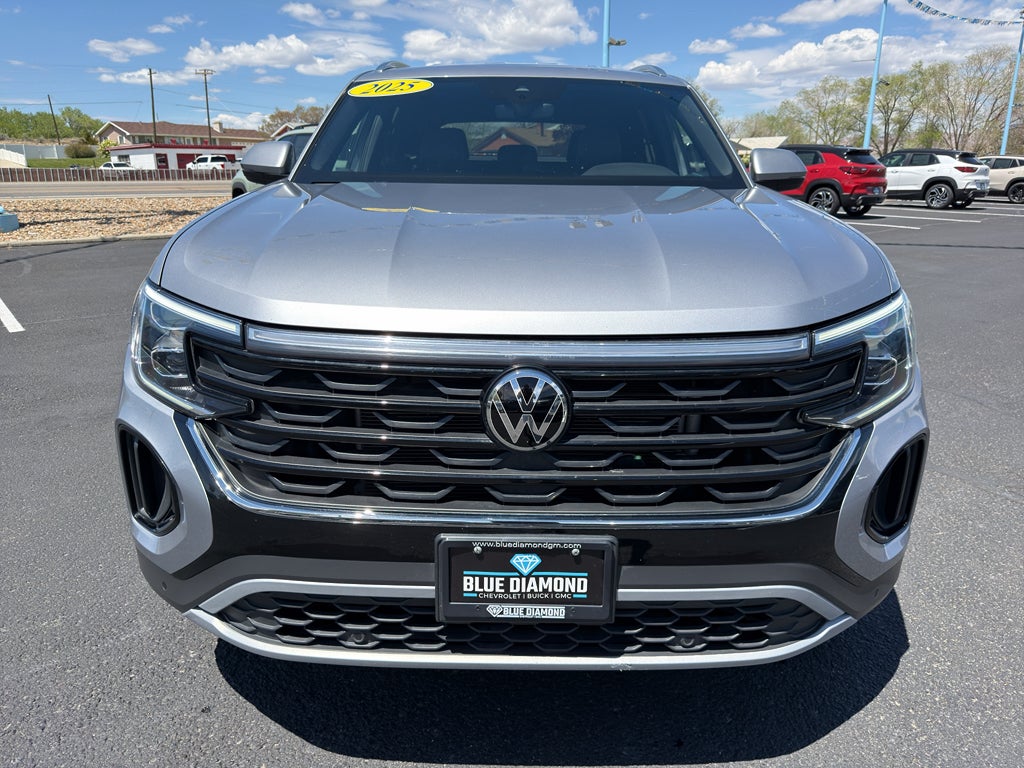 2025 Volkswagen Atlas Cross Sport SE w/Tech - Photo 2