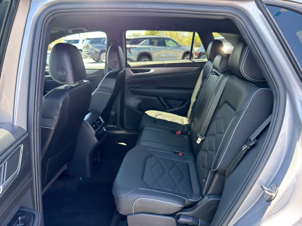 2025 Volkswagen Atlas Cross Sport SE w/Tech - Photo 26