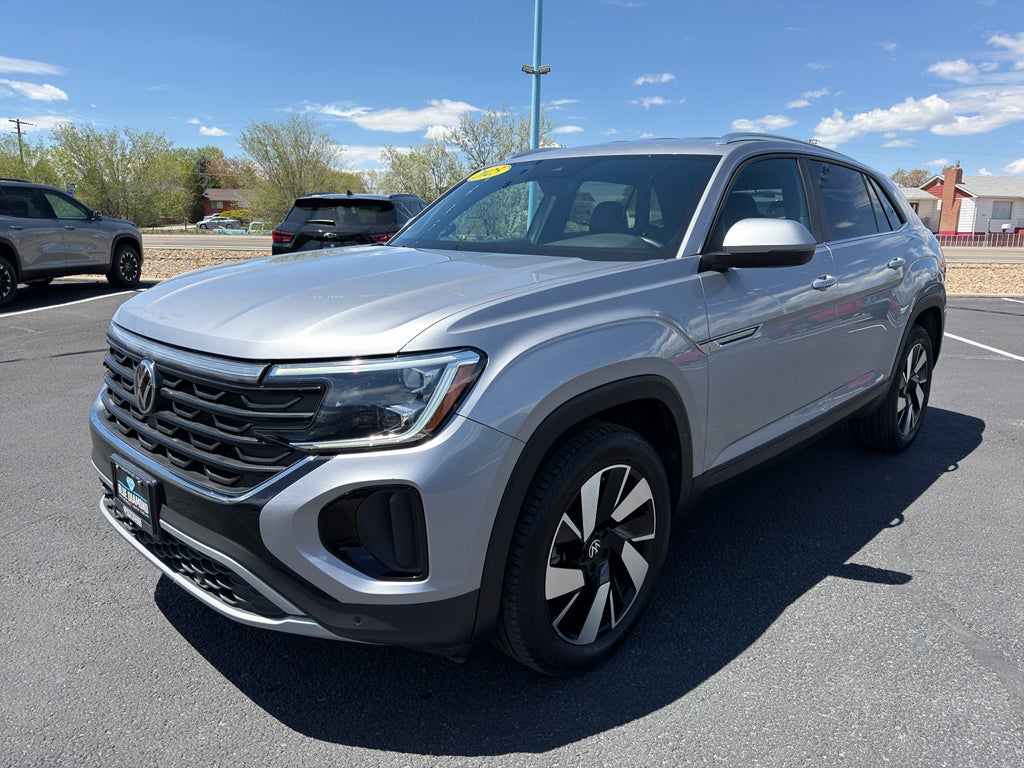 2025 Volkswagen Atlas Cross Sport SE w/Tech - Photo 3