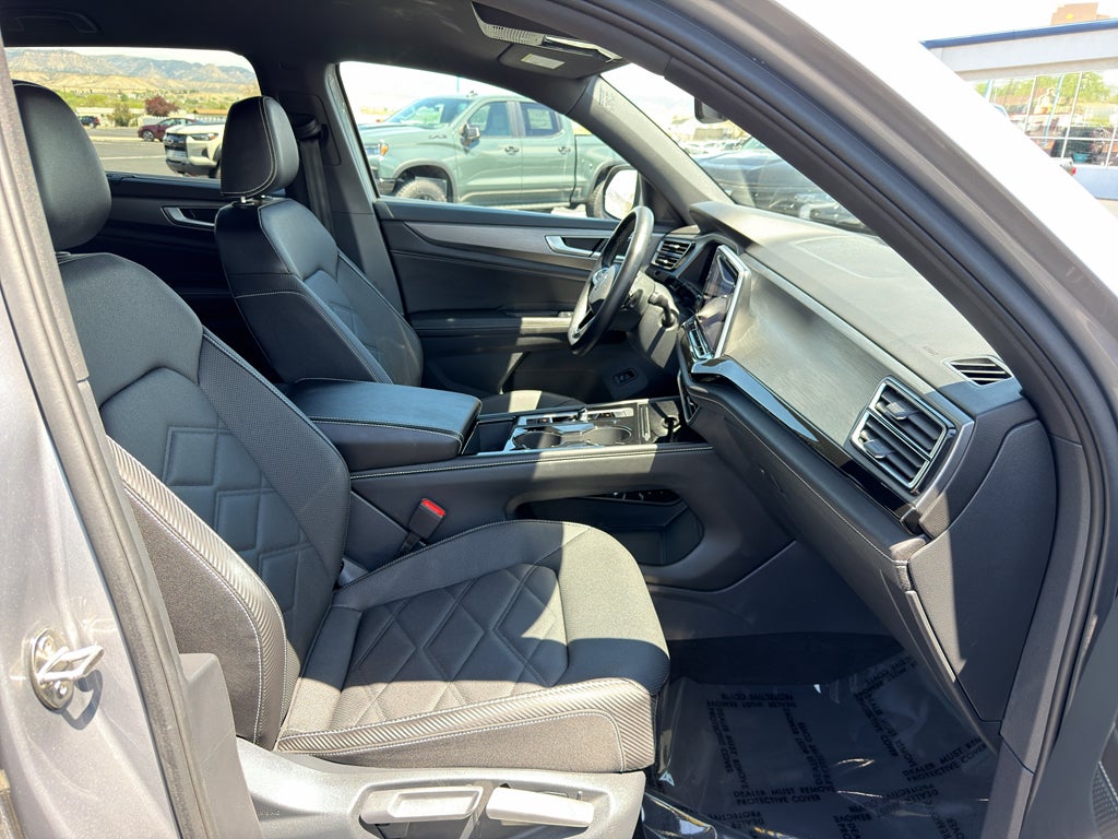 2025 Volkswagen Atlas Cross Sport SE w/Tech - Photo 34