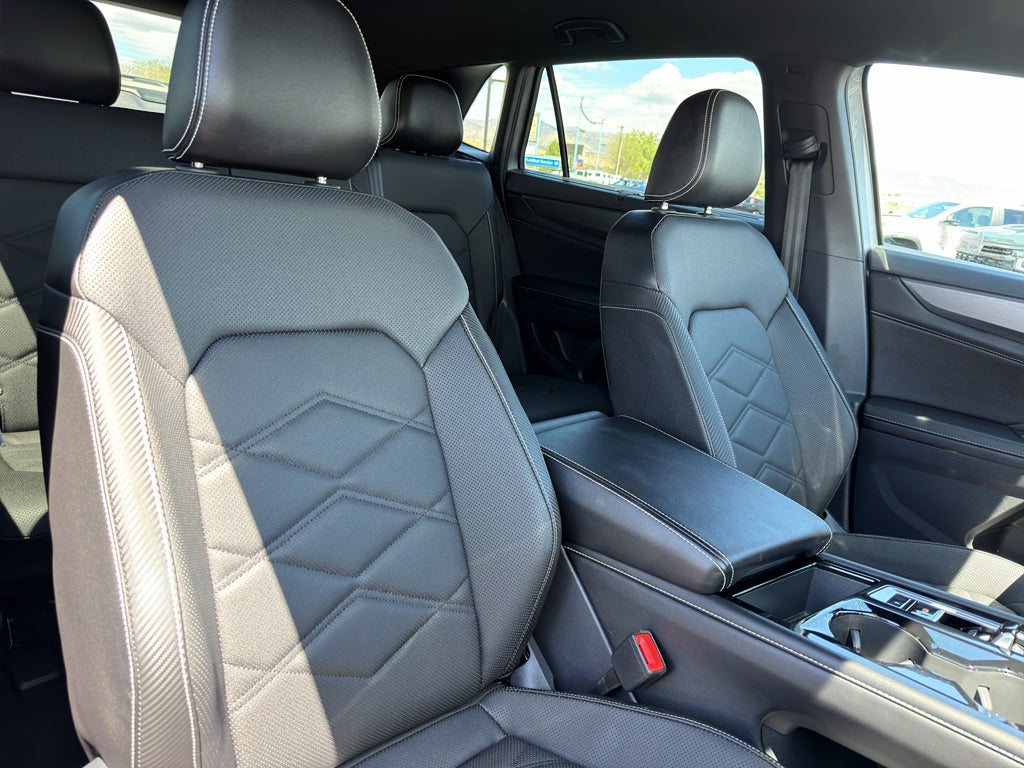 2025 Volkswagen Atlas Cross Sport SE w/Tech - Photo 36