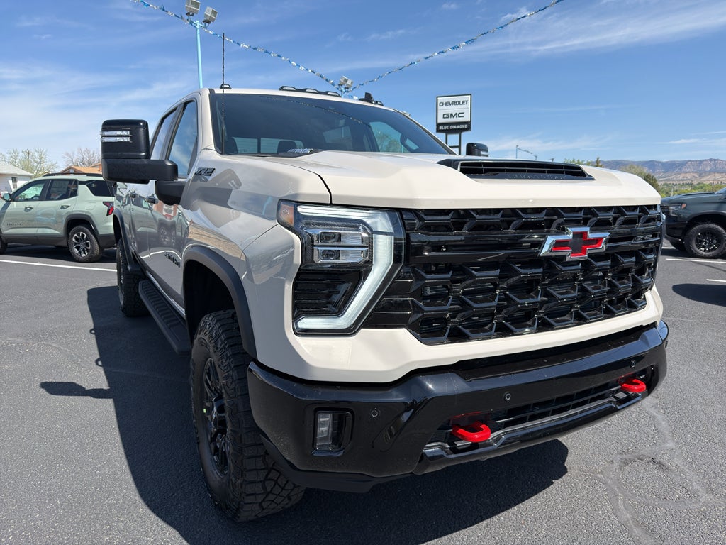 2026 Chevrolet Silverado 2500 HD ZR2 - Photo 10