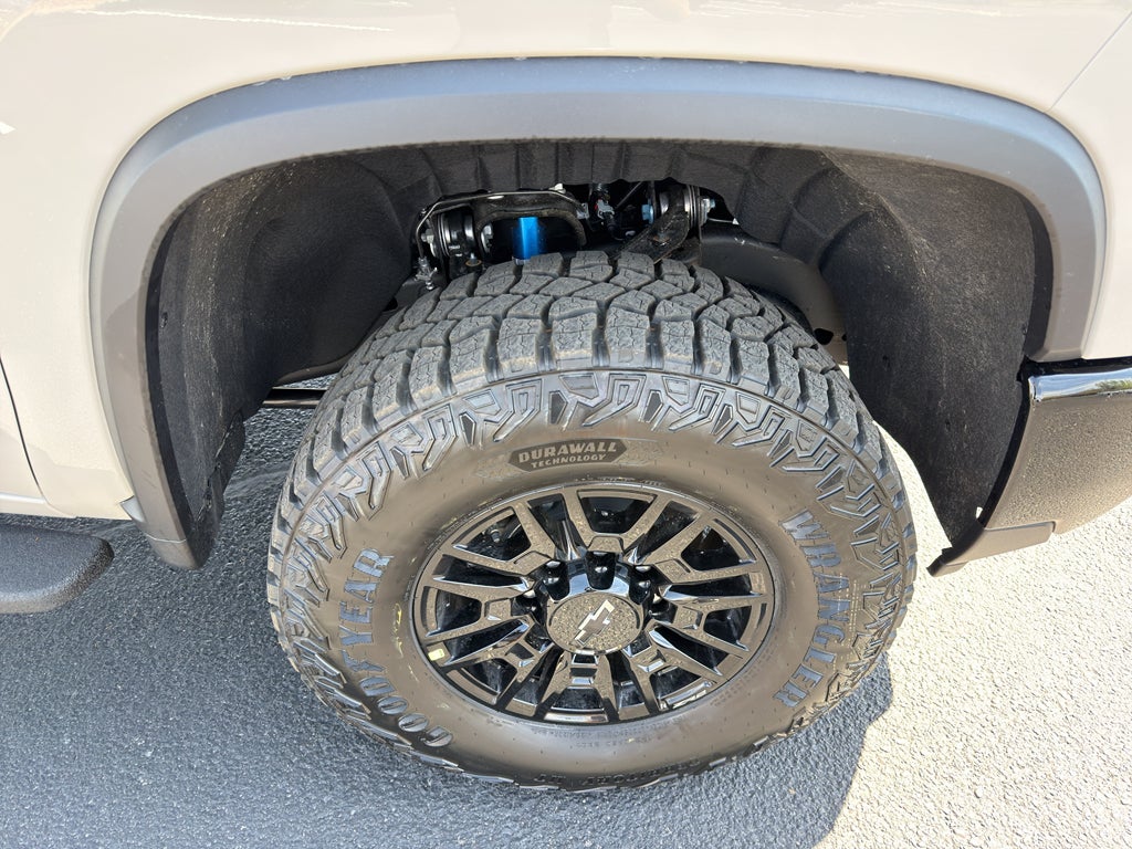 2026 Chevrolet Silverado 2500 HD ZR2 - Photo 11