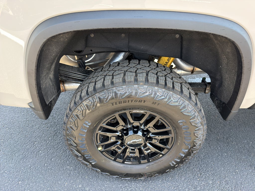 2026 Chevrolet Silverado 2500 HD ZR2 - Photo 12
