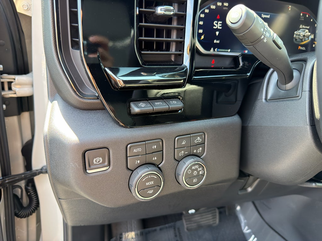 2026 Chevrolet Silverado 2500 HD ZR2 - Photo 18