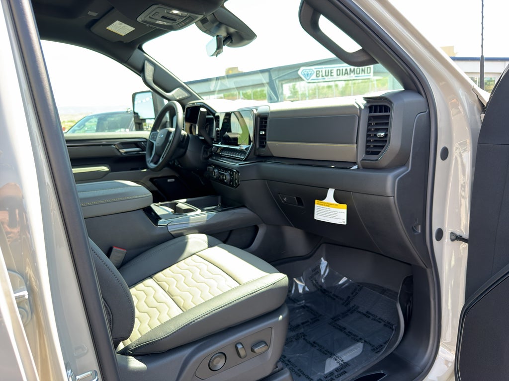 2026 Chevrolet Silverado 2500 HD ZR2 - Photo 34