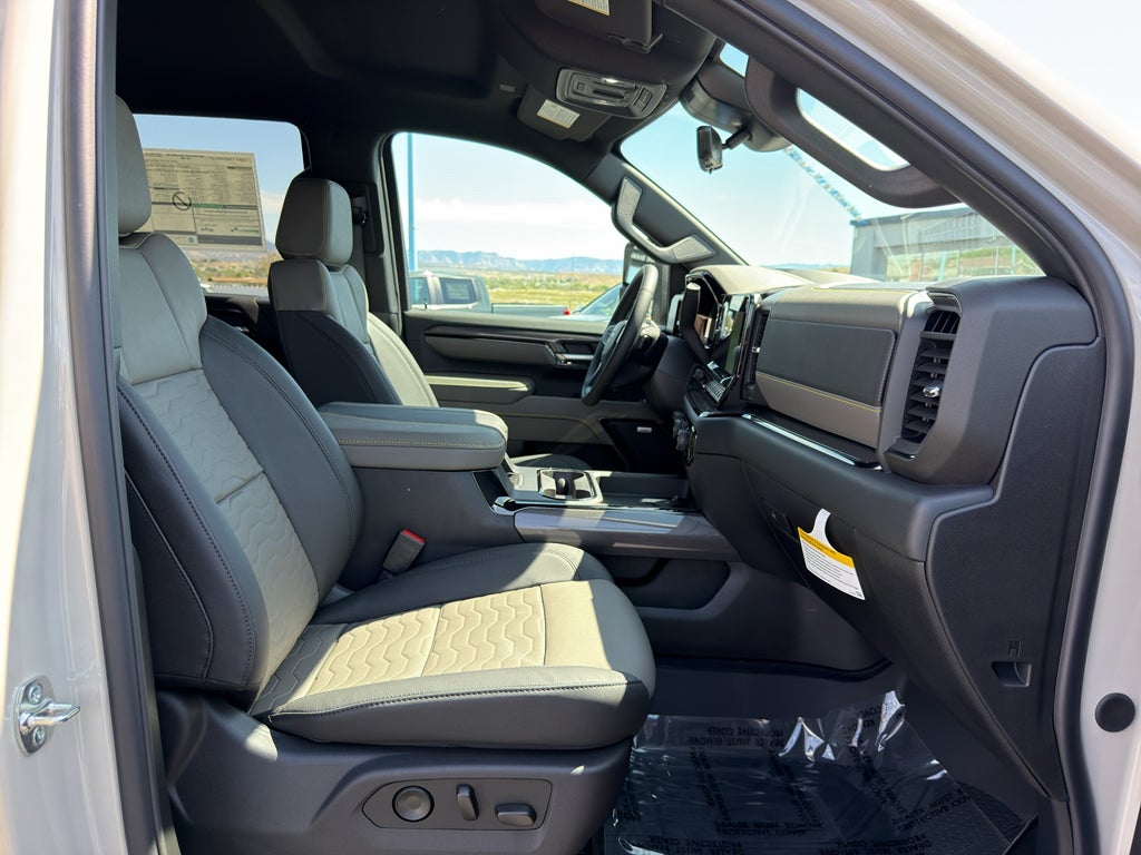 2026 Chevrolet Silverado 2500 HD ZR2 - Photo 35