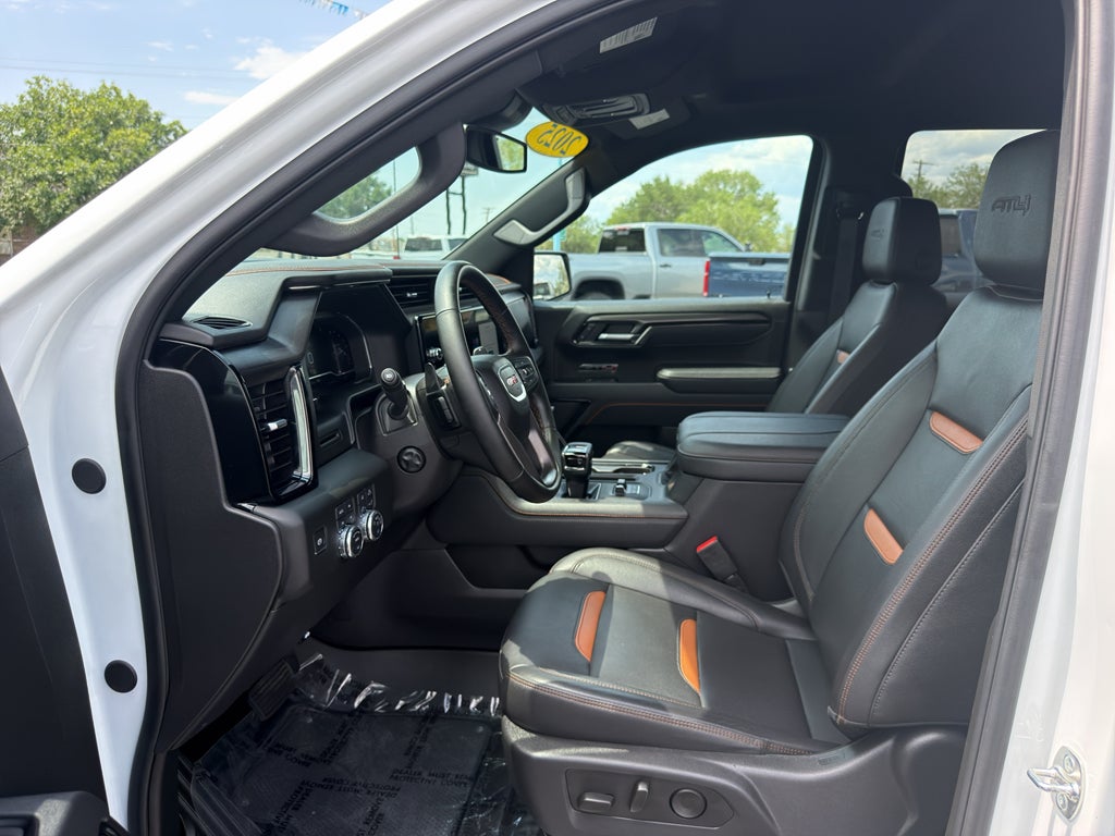 2025 GMC Sierra 1500 AT4