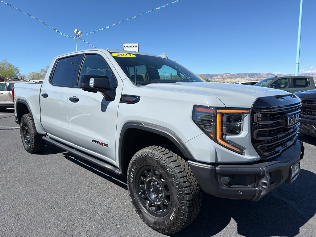 2025 GMC Sierra 1500 AT4X