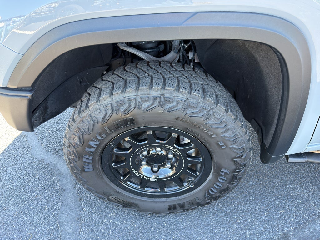 2025 GMC Sierra 1500 AT4X