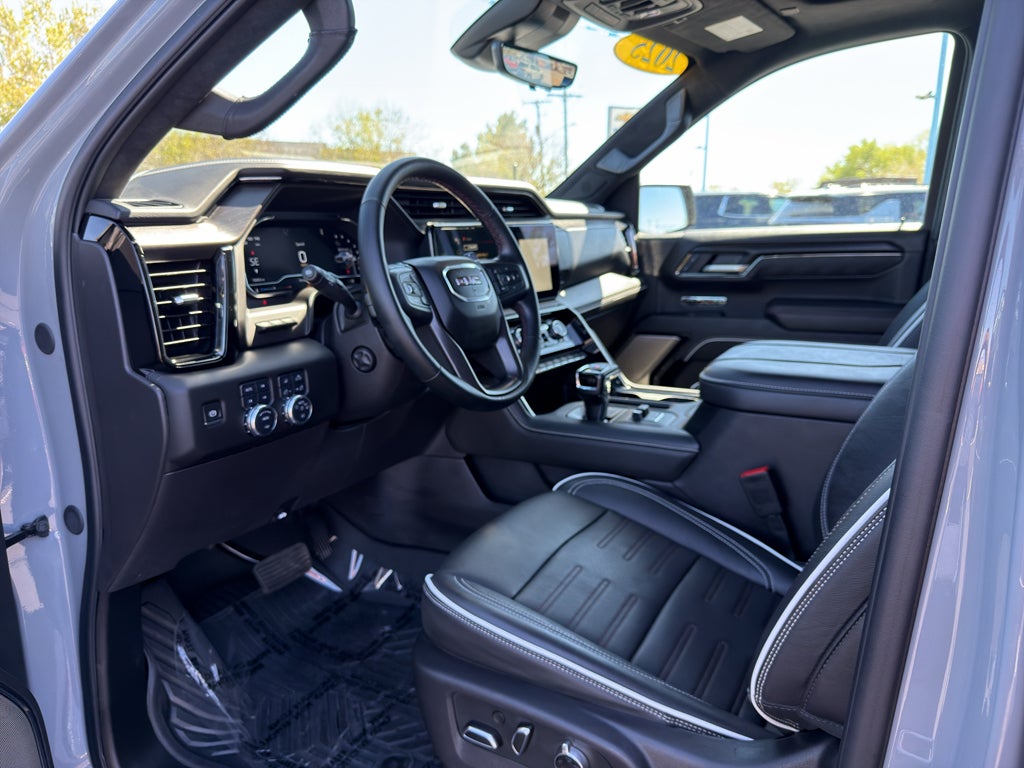 2025 GMC Sierra 1500 AT4X