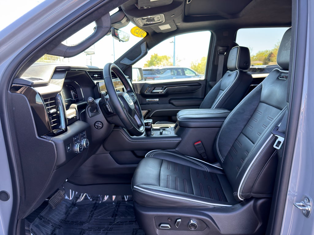 2025 GMC Sierra 1500 AT4X