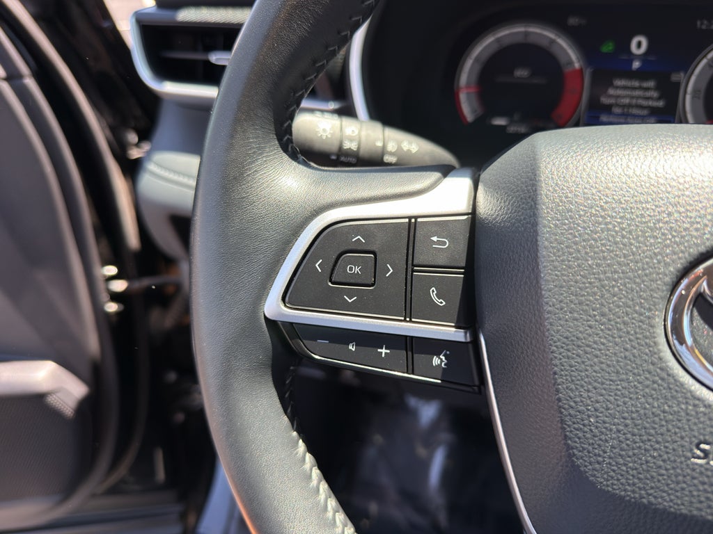 2025 Toyota Highlander LE