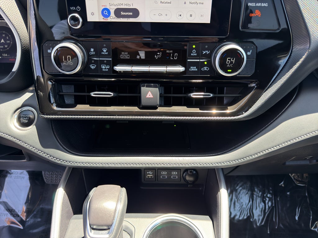 2025 Toyota Highlander LE