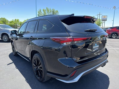 2025 Toyota Highlander LE