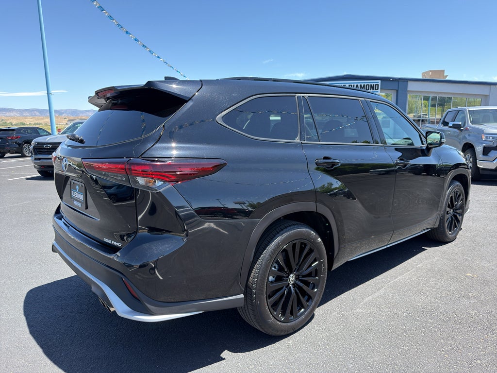 2025 Toyota Highlander LE