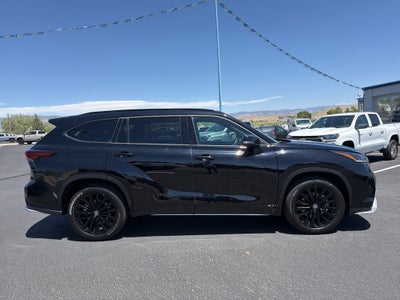 2025 Toyota Highlander LE