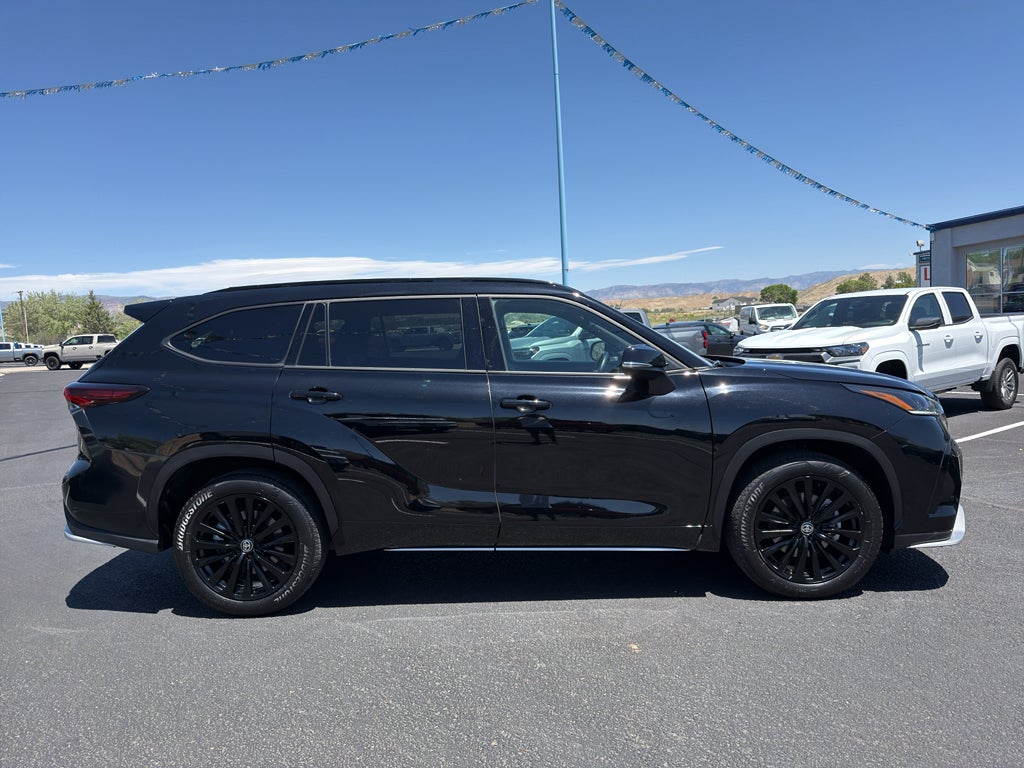 2025 Toyota Highlander LE