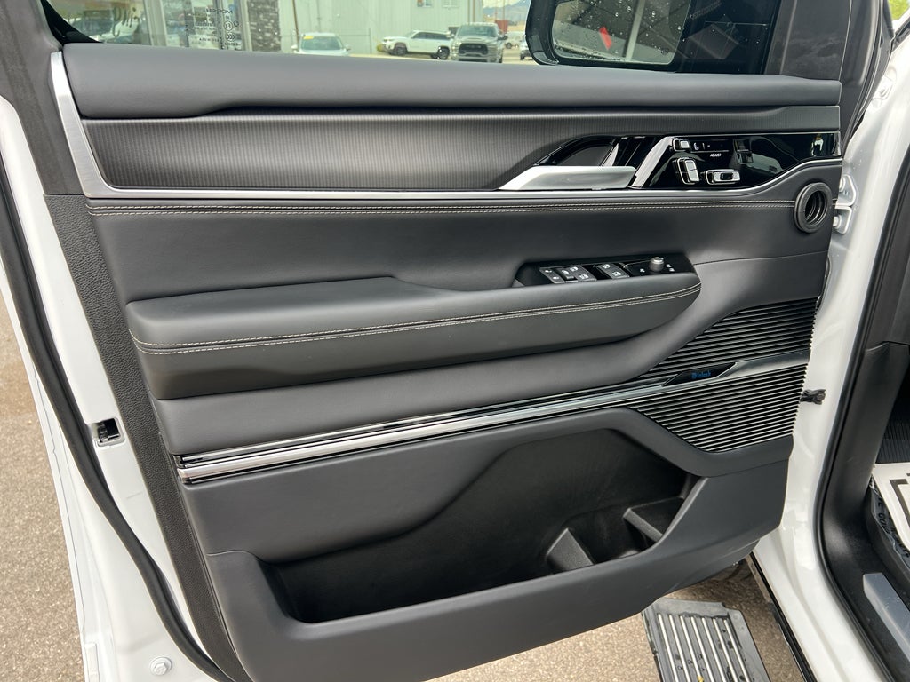 2024 Jeep Grand Wagoneer L Series II
