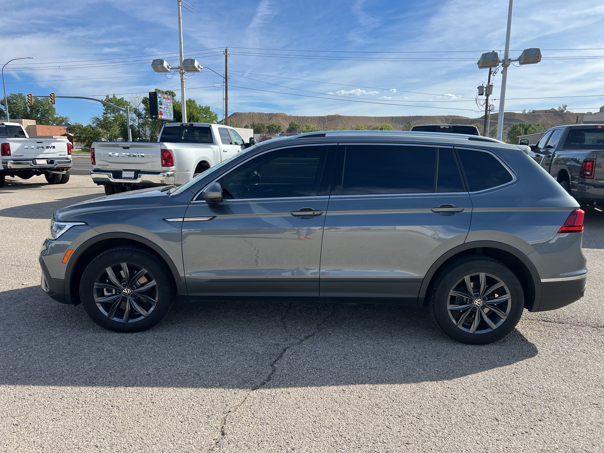 2023 Volkswagen Tiguan SE