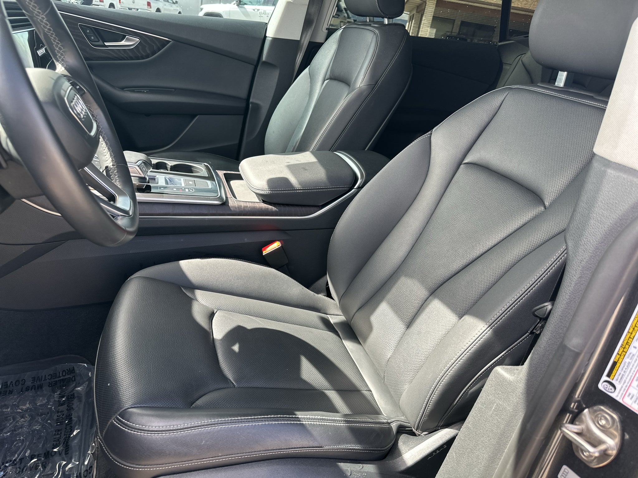 2022 Audi Q8 Premium Plus