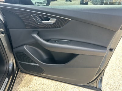2022 Audi Q8 Premium Plus