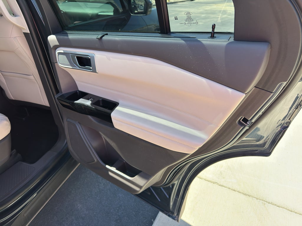 2023 Ford Explorer Platinum