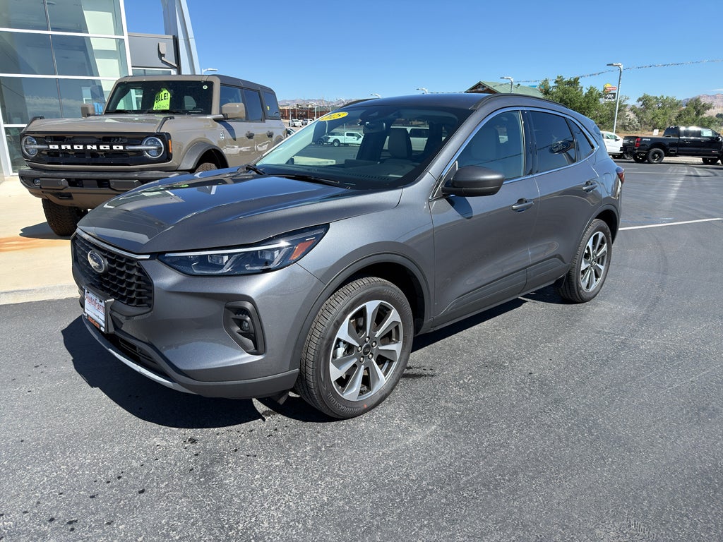 2025 Ford Escape Platinum