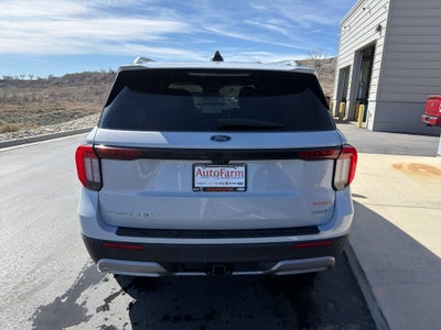 2025 Ford Explorer Platinum