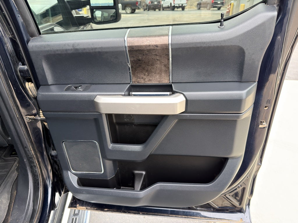 2022 Ford F-350 LARIAT