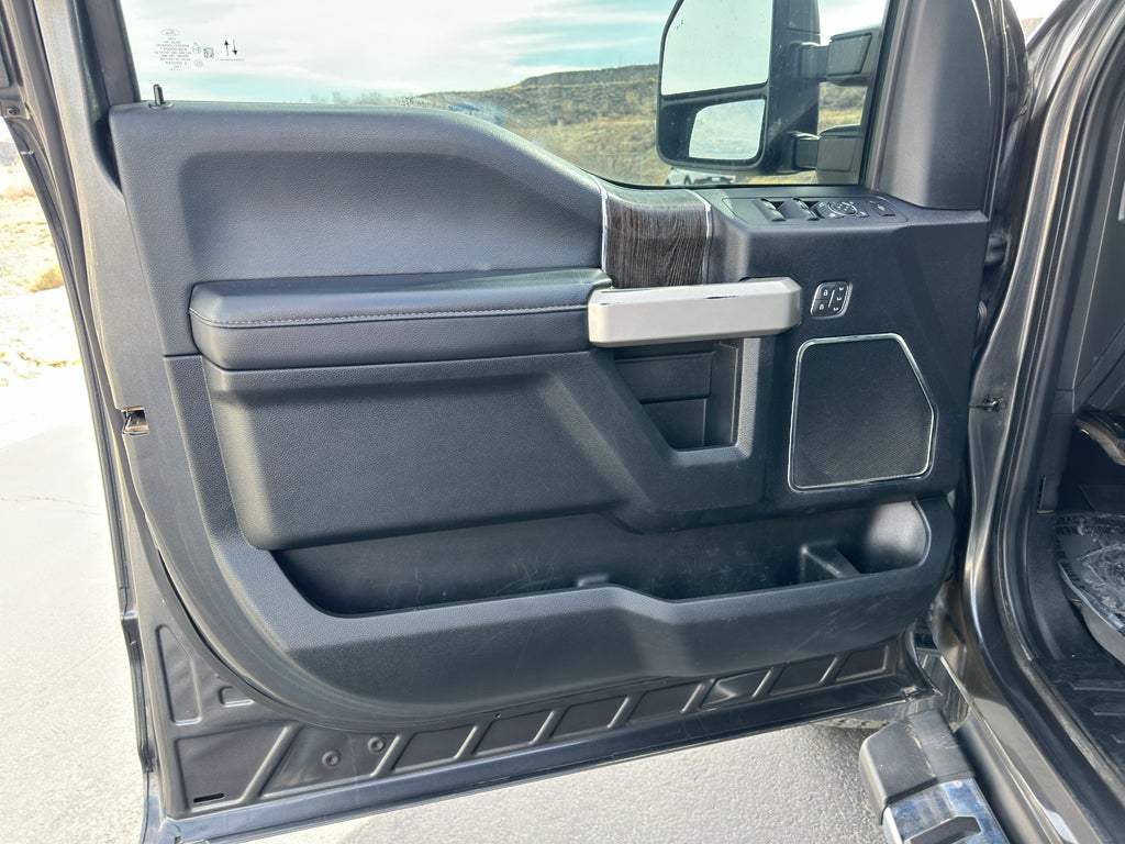 2020 Ford F-350 LARIAT