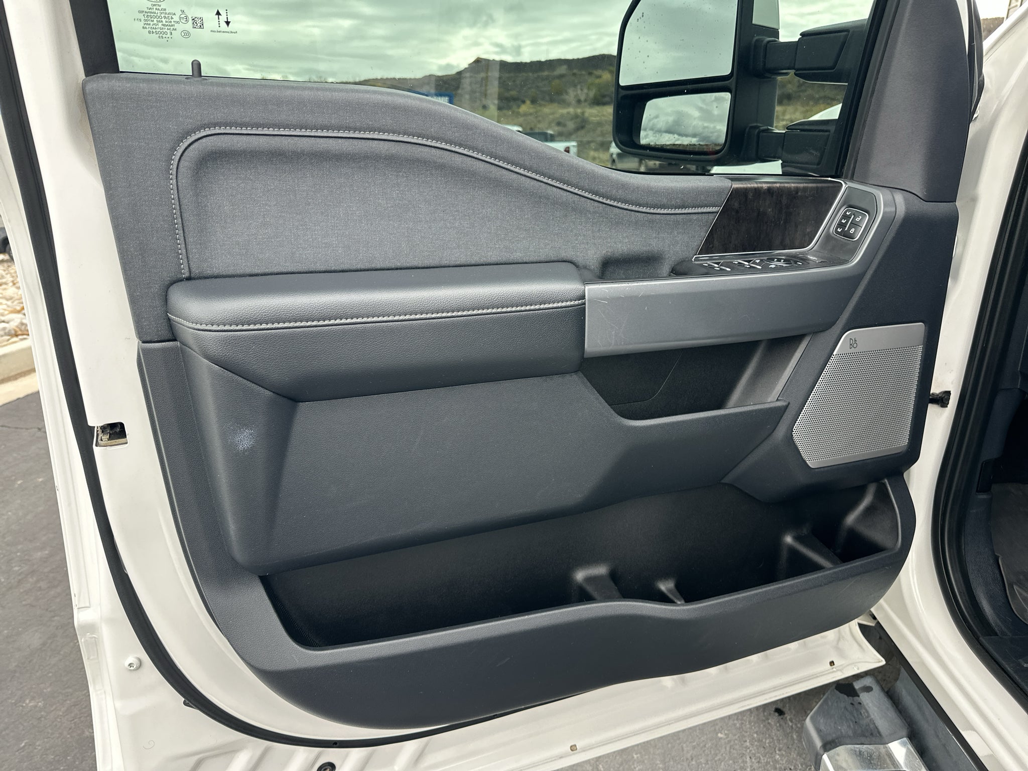 2023 Ford F-350 LARIAT