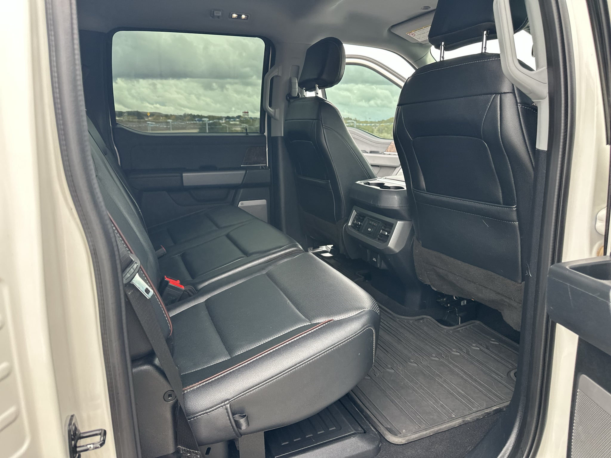 2023 Ford F-350 LARIAT