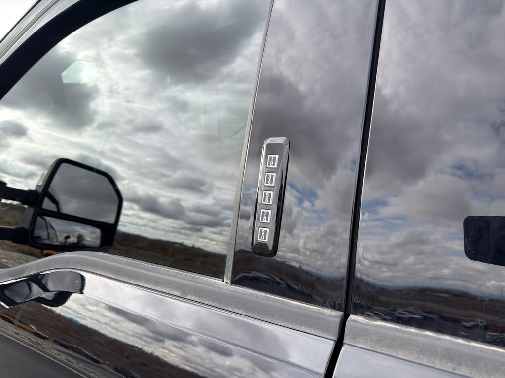 2024 Ford F-350 LARIAT