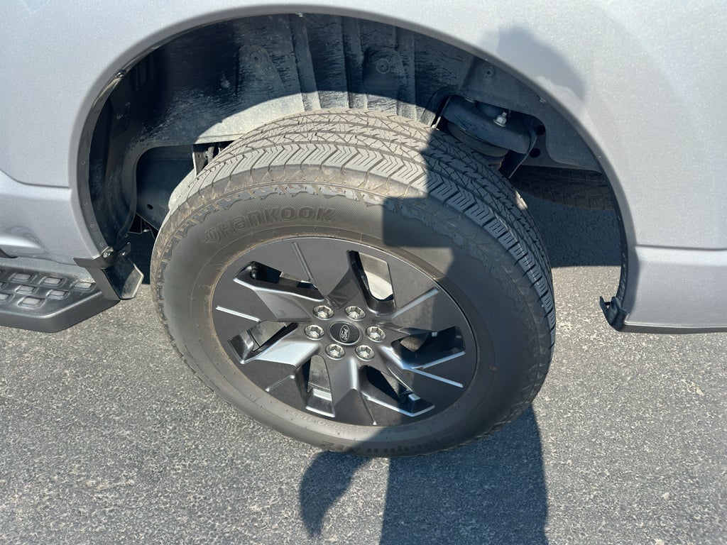 2025 Ford F-150 Lightning LARIAT